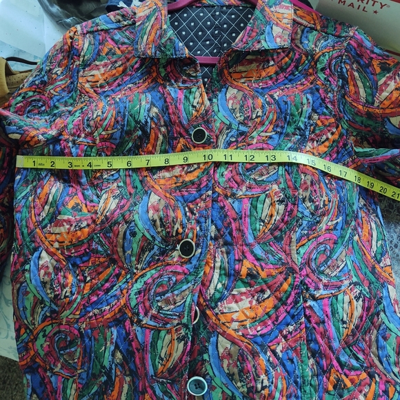 Colorful Reversible Quilt Jacket - Picture 9 of 10